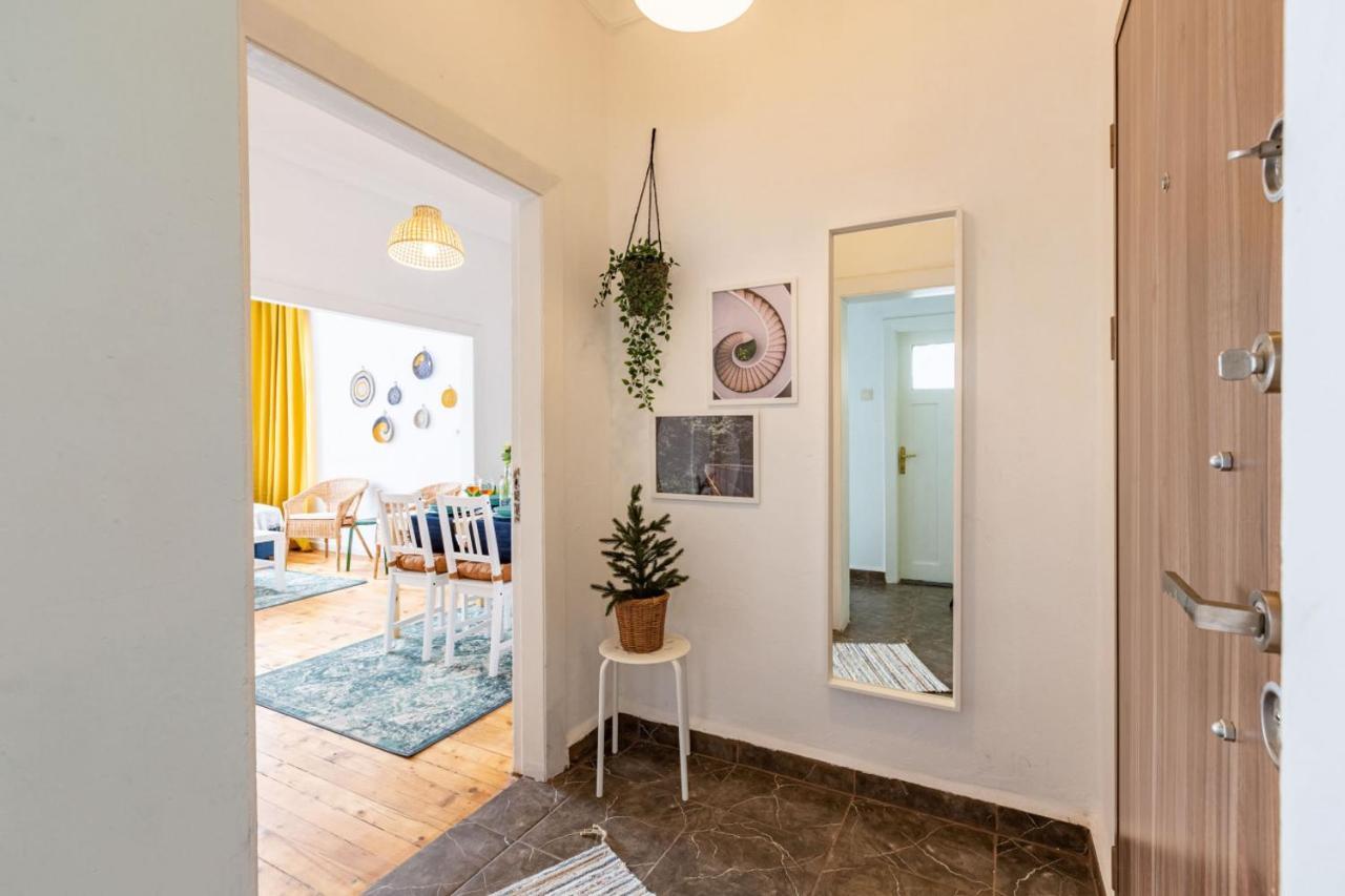 Colorful Flat With Excellent Location Near Trendy Attractions In Kadikoy Apartment Istanbul Exterior photo